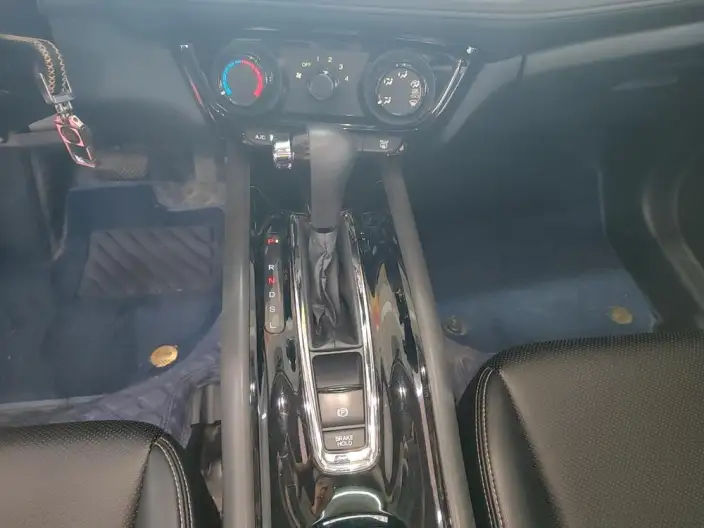 Honda Vezel 2020 Model 1.5L CVT Elite Edition – фото 9
