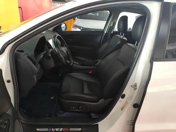 Honda Vezel 2020 Model 1.5L CVT Elite Edition – фото 10