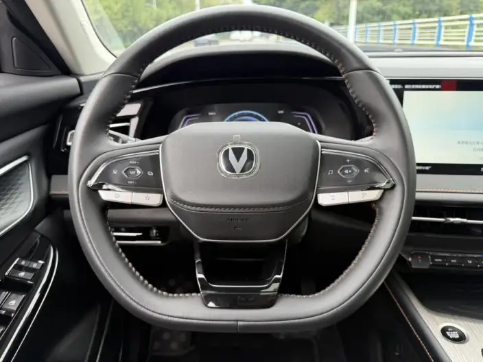 Changan X7 PLUS 2024 Model 1.5T DCT Respect Model 7 seat – фото 10