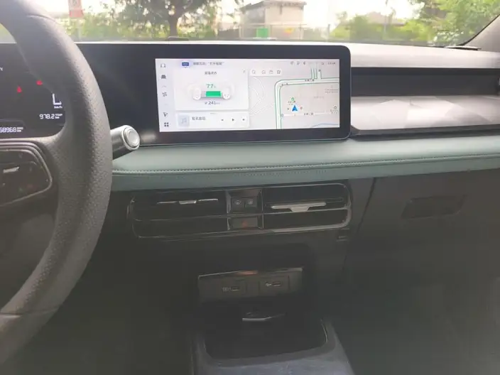 Geely Geometry E Firefly 2024 Model 301KM Xingguang – фото 6