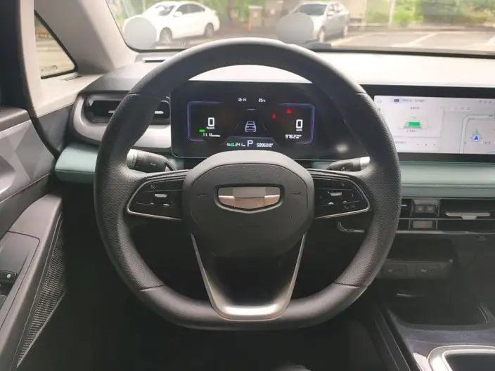 Geely Geometry E Firefly 2024 Model 301KM Xingguang – фото 8