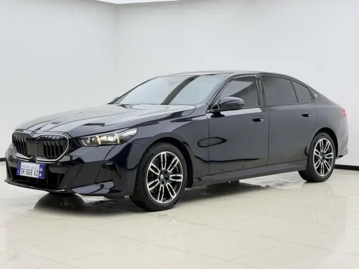 BMW 5 Series 2026 Model 530Li Leading Model M Sports Set