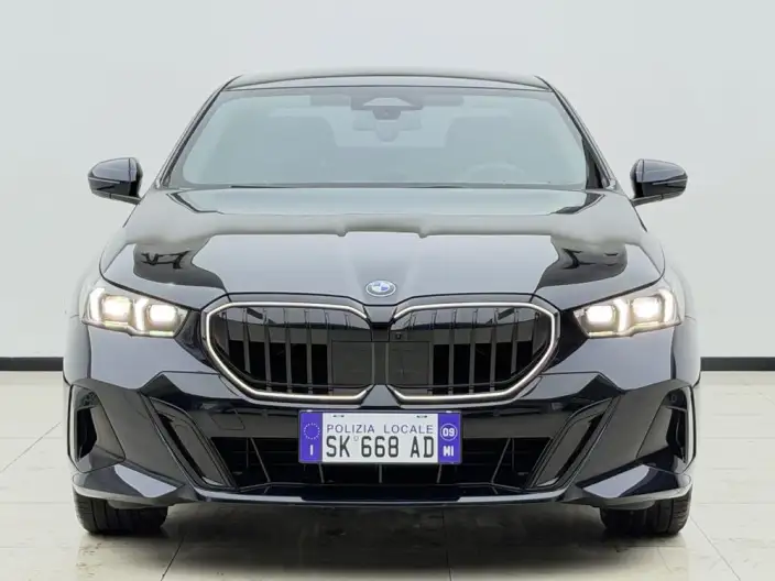 BMW 5 Series 2026 Model 530Li Leading Model M Sports Set