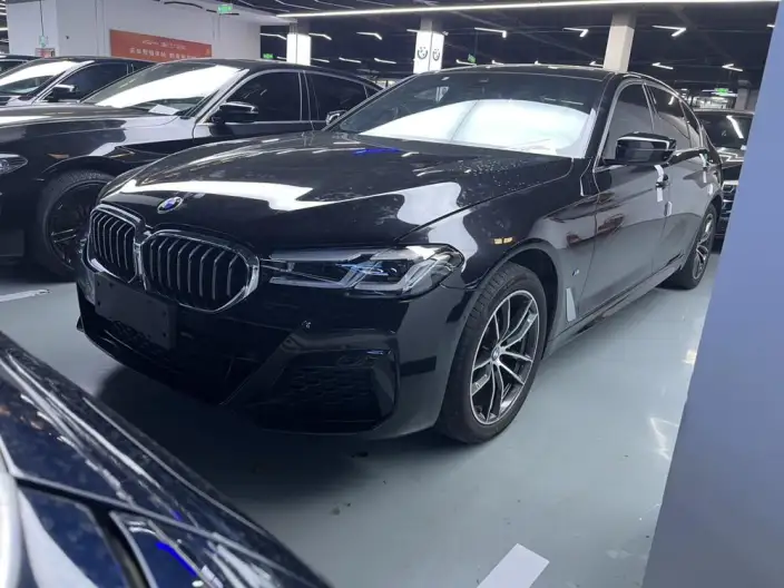 BMW 5 Series 2022 Model Facelift II 525Li M Sports Set – фото 1