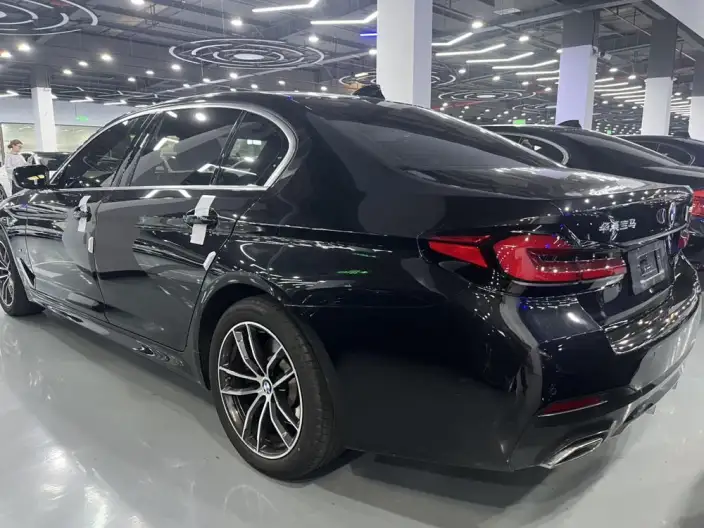 BMW 5 Series 2022 Model Facelift II 525Li M Sports Set – фото 4