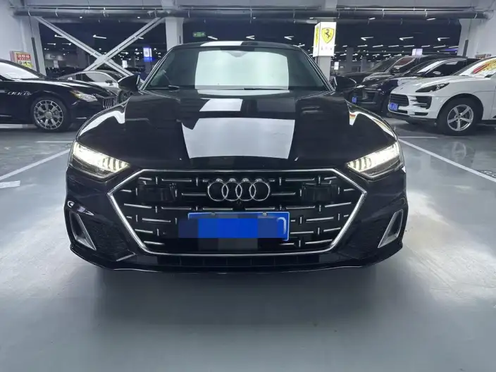 Audi A7 L 2024 Model 45 TFSI Luxury Model – фото 2