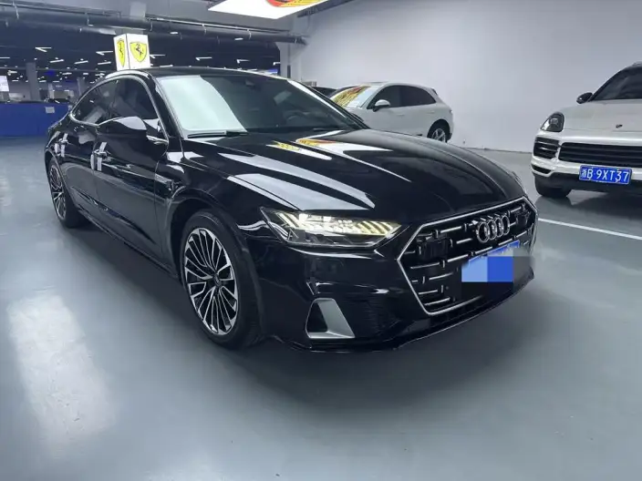 Audi A7 L 2024 Model 45 TFSI Luxury Model – фото 3