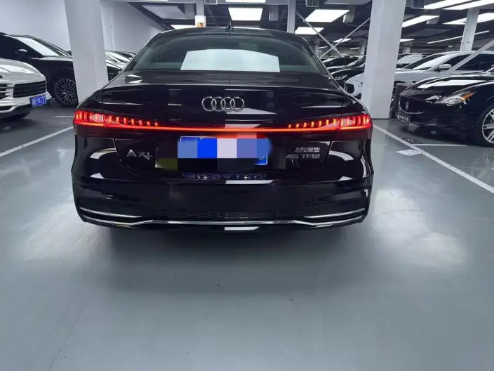 Audi A7 L 2024 Model 45 TFSI Luxury Model – фото 5