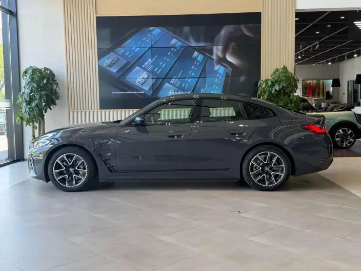 BMW i4 2023 Model eDrive40 – фото 3