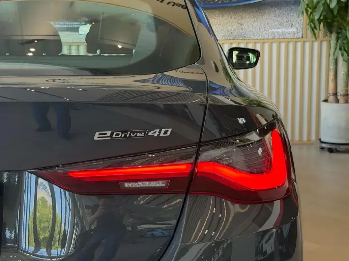 BMW i4 2023 Model eDrive40 – фото 8