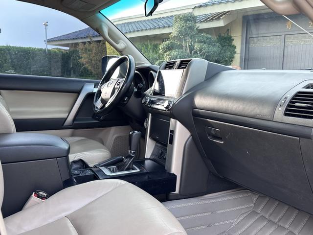 Toyota Prado 2010 4.0L Automatic TX – фото 6