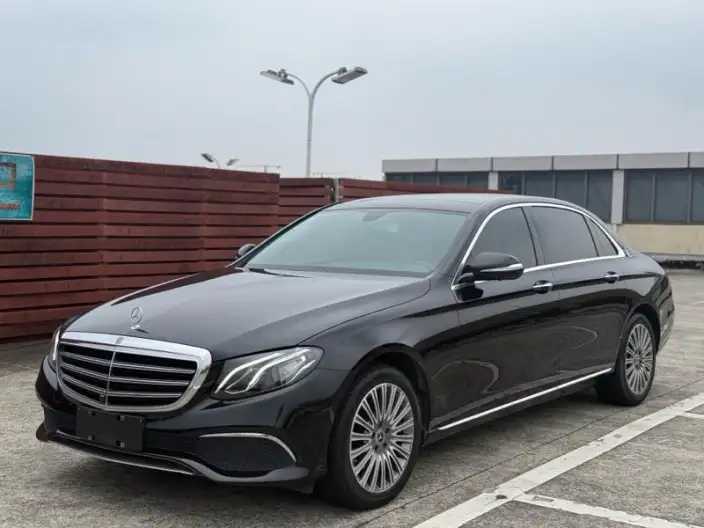 Mercedes-Benz E-Class 2020 Model E 300 L Fashion Model – фото 1