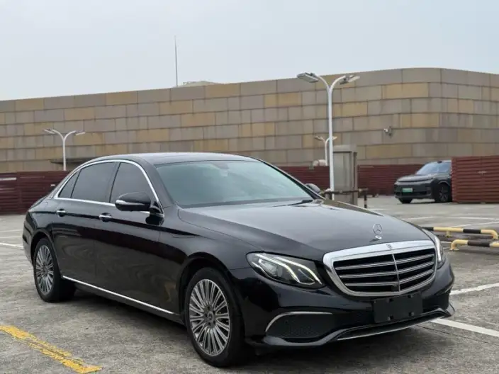 Mercedes-Benz E-Class 2020 Model E 300 L Fashion Model – фото 3