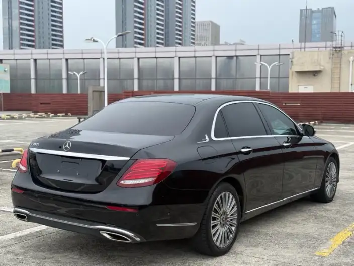 Mercedes-Benz E-Class 2020 Model E 300 L Fashion Model – фото 6