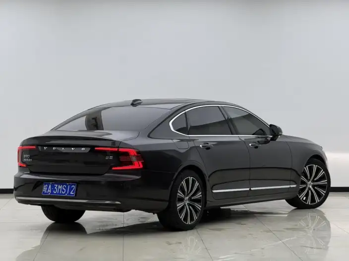 Volvo S90 2023 Model B5 Smart Range Deluxe Edition – фото 6