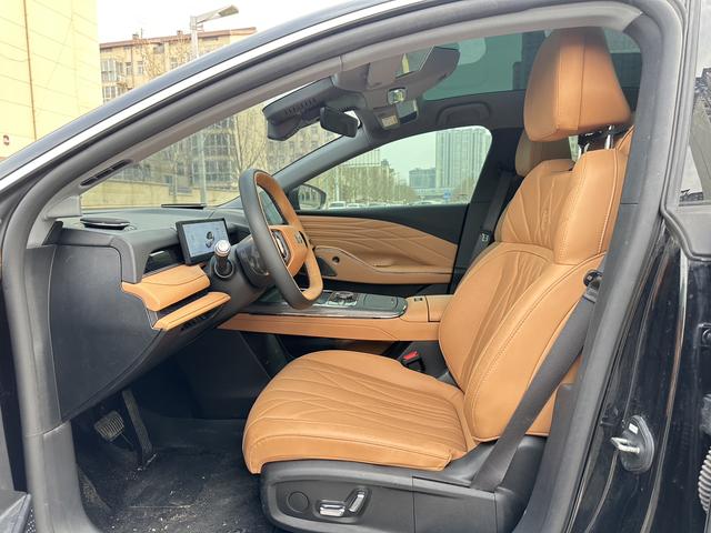 Geely Galaxy E8 PHEV 2025 130km EM-i Prestige Edition – фото 4
