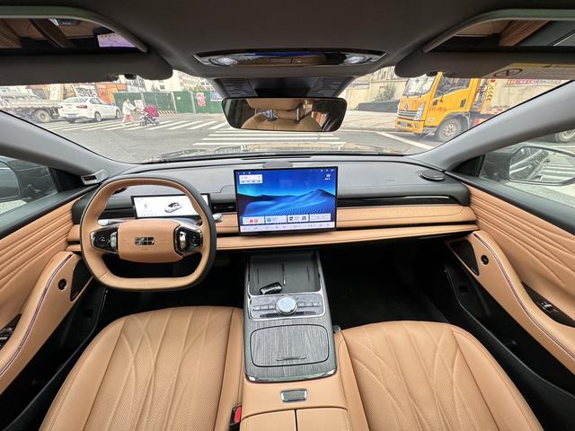Geely Galaxy E8 PHEV 2025 130km EM-i Prestige Edition – фото 5