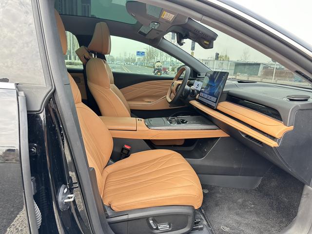 Geely Galaxy E8 PHEV 2025 130km EM-i Prestige Edition – фото 6