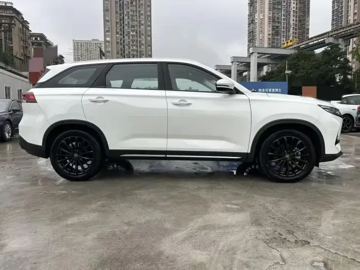 Changan CS75 2026 Model PRO 1.5T DCT Exclusive Model 7 seat – фото 7