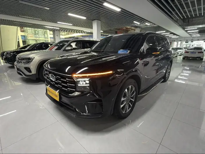 Ford Edge 2023 Model Ford Edge L 2.0T EcoBoost 2WD VII seat Luxury Model – фото 1