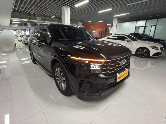 Ford Edge 2023 Model Ford Edge L 2.0T EcoBoost 2WD VII seat Luxury Model – фото 3