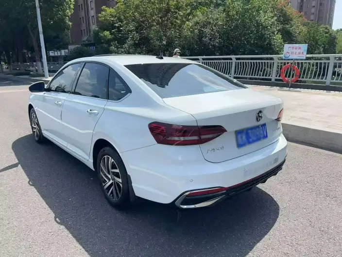 Volkswagen Lavida 2024 Model 300TSI DSG Starry Sky Manyi Edition – фото 4