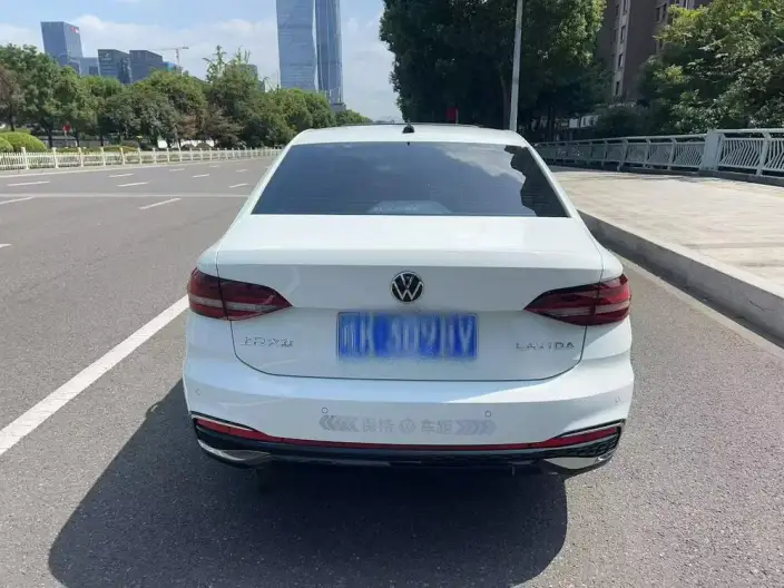 Volkswagen Lavida 2024 Model 300TSI DSG Starry Sky Manyi Edition – фото 5