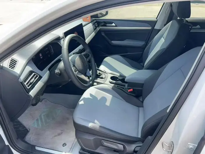 Volkswagen Lavida 2024 Model 300TSI DSG Starry Sky Manyi Edition – фото 9