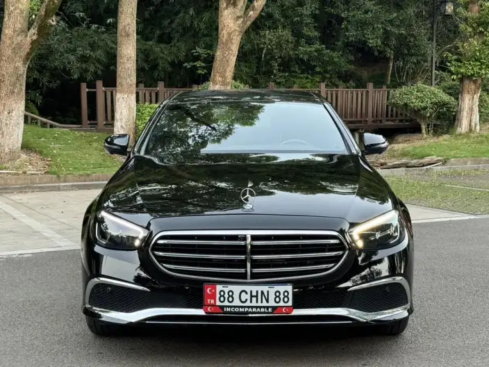 Mercedes-Benz E-Class 2023 Model E 300 L Fashion Model sedan – фото 2