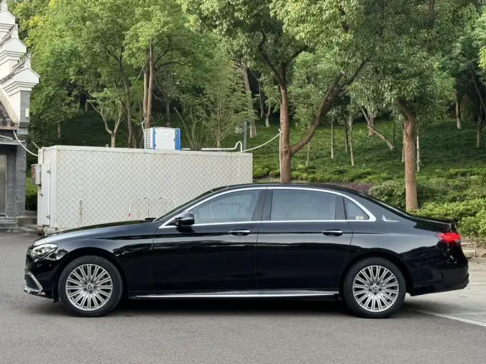 Mercedes-Benz E-Class 2023 Model E 300 L Fashion Model sedan – фото 3