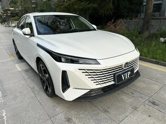 Changan Yida 2023 Model 1.5T GDI Automatic Noble Model – фото 3