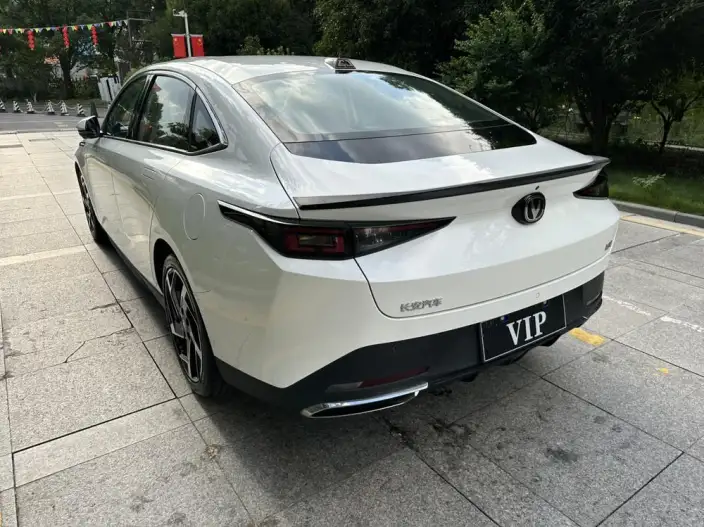 Changan Yida 2023 Model 1.5T GDI Automatic Noble Model – фото 4
