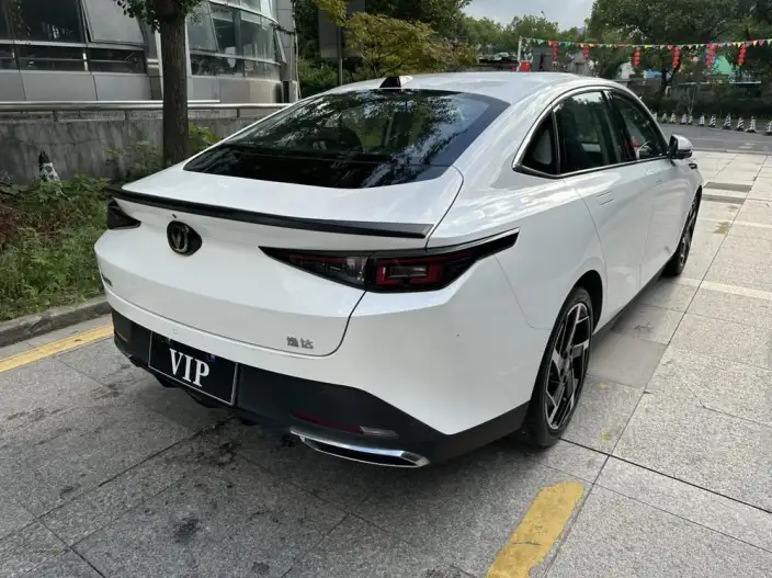 Changan Yida 2023 Model 1.5T GDI Automatic Noble Model – фото 6