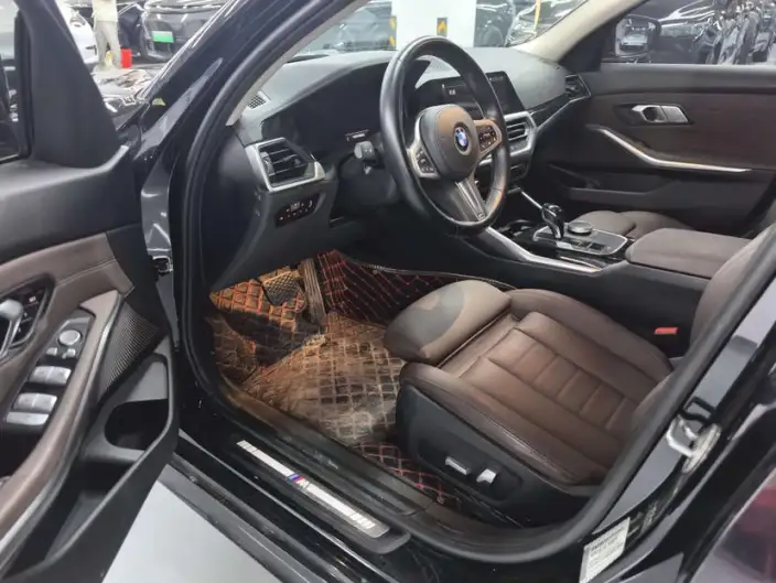 BMW 3 Series 2021 Model 320Li M Sports Set – фото 10