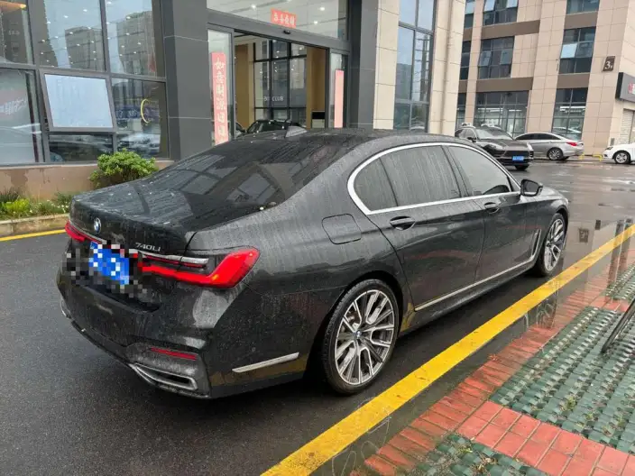 BMW 7 Series 2021 Model 730Li M Sports Set – фото 4