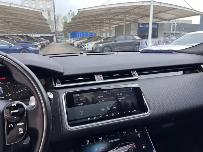 Range Rover Velar 2020 Model P250 R-DYNAMIC S – фото 8