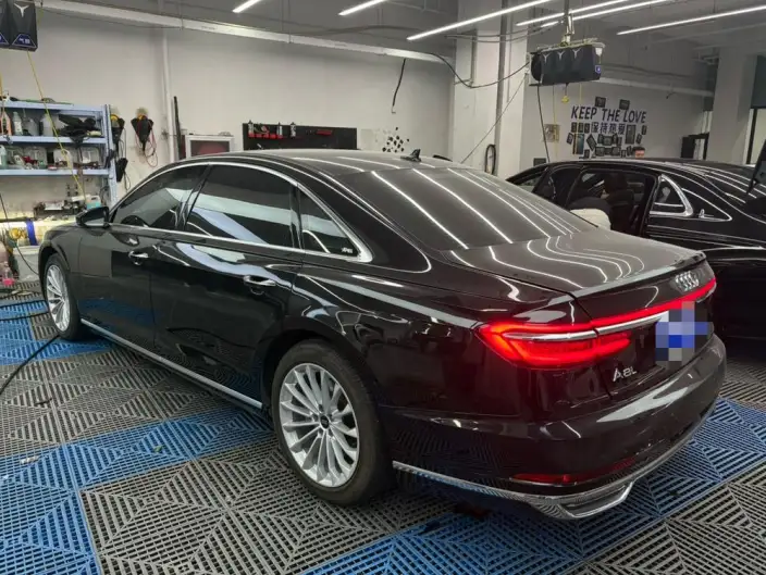 Audi A8 2021 Model A8L 50 TFSI quattro Comfort Model – фото 4
