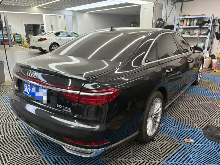 Audi A8 2021 Model A8L 50 TFSI quattro Comfort Model – фото 6