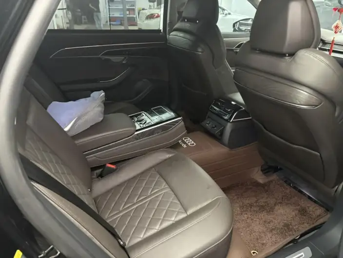 Audi A8 2021 Model A8L 50 TFSI quattro Comfort Model – фото 7