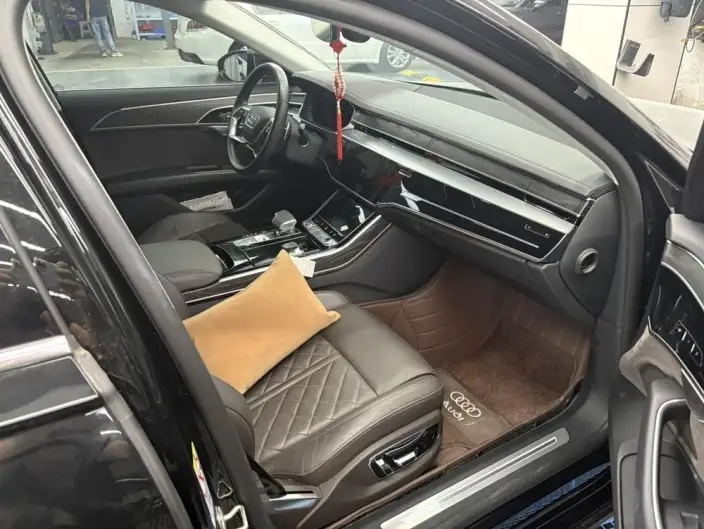 Audi A8 2021 Model A8L 50 TFSI quattro Comfort Model – фото 10
