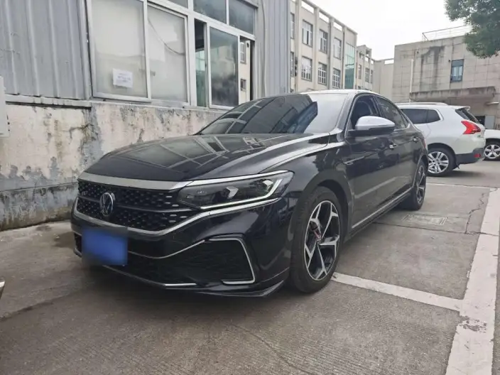 Volkswagen Passat 2023 Model 330TSI Starry sky Elite Edition – фото 1