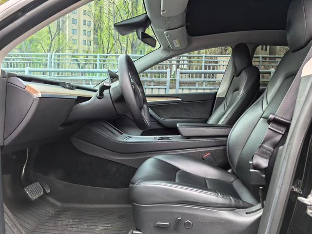 Tesla Model Y 2021 Standard Range RWD – фото 4