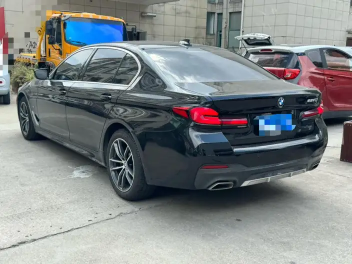 BMW 5 Series 2021 Model 525Li M Sports Set – фото 4