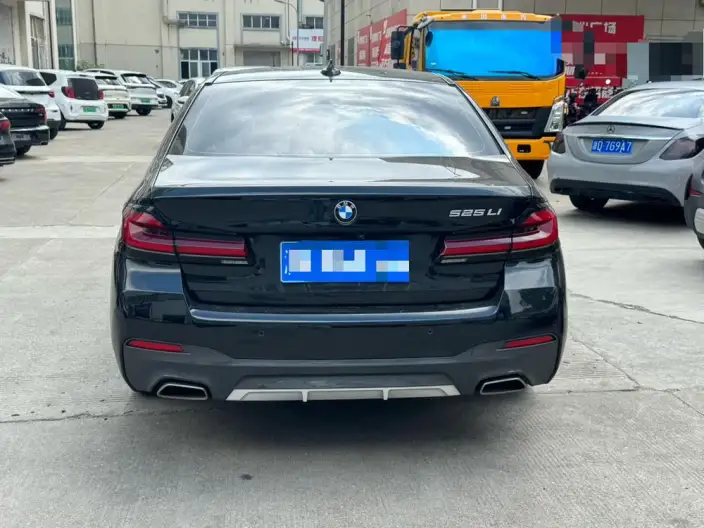 BMW 5 Series 2021 Model 525Li M Sports Set – фото 5