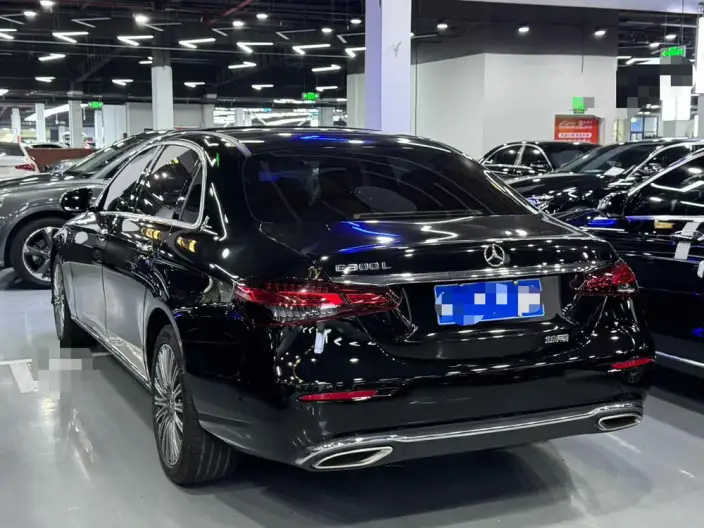 Mercedes-Benz E-Class 2023 Model E 300 L Fashion Model sedan – фото 4