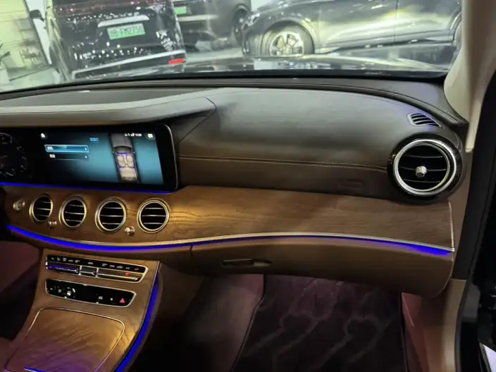 Mercedes-Benz E-Class 2023 Model E 300 L Fashion Model sedan – фото 9