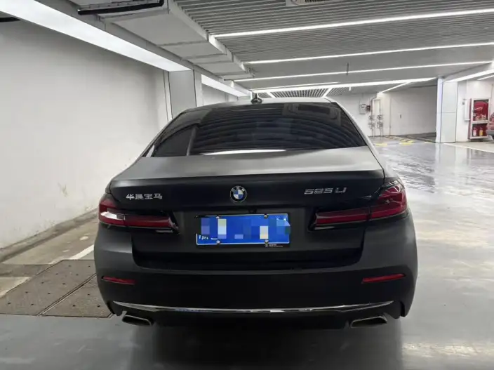 BMW 5 Series 2021 Model 525Li Luxury Set – фото 5