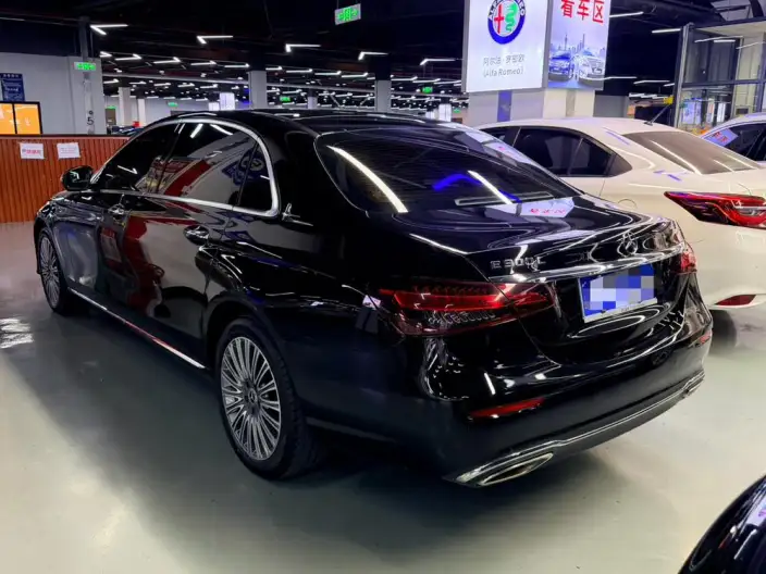 Mercedes-Benz E-Class 2022 Model E 300 L Fashion Model sedan – фото 4