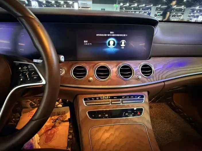 Mercedes-Benz E-Class 2022 Model E 300 L Fashion Model sedan – фото 9