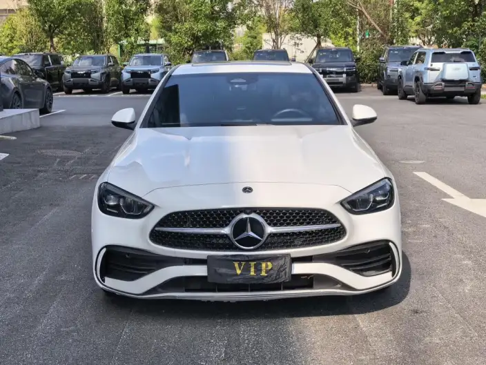 Mercedes-Benz C-Class 2022 Model C 200 L Sports Edition – фото 2